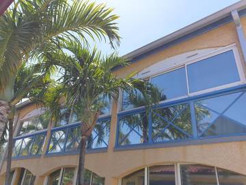 Cottage pour 5 personnes, avec piscine ainsi que jacuzzi et jardin dans Plage de la Saline