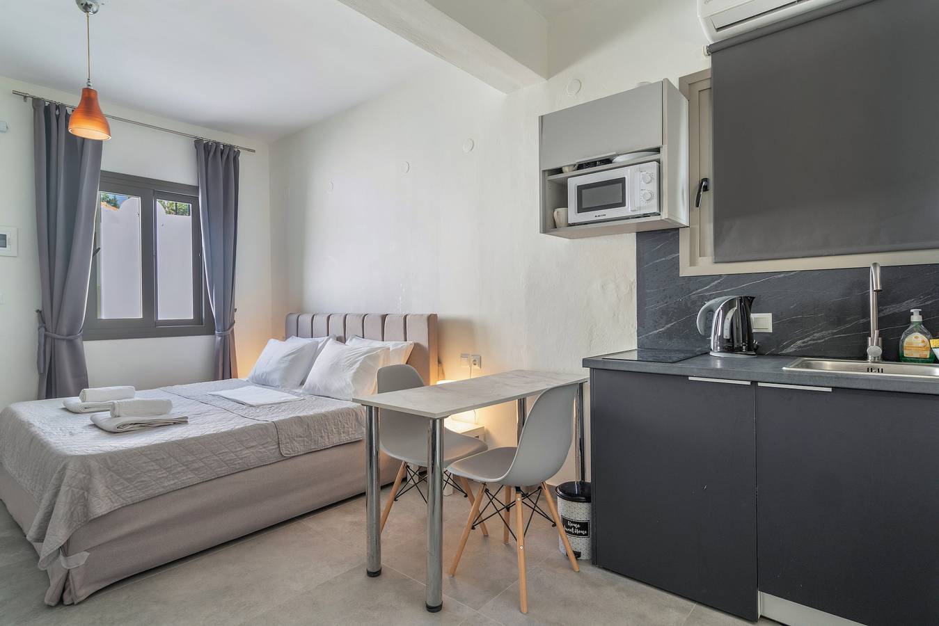 Studio entier, Studio 'King with Sofa Bed 4' avec vue sur les montagnes, Wi-Fi et climatisation in Geni, Grèce