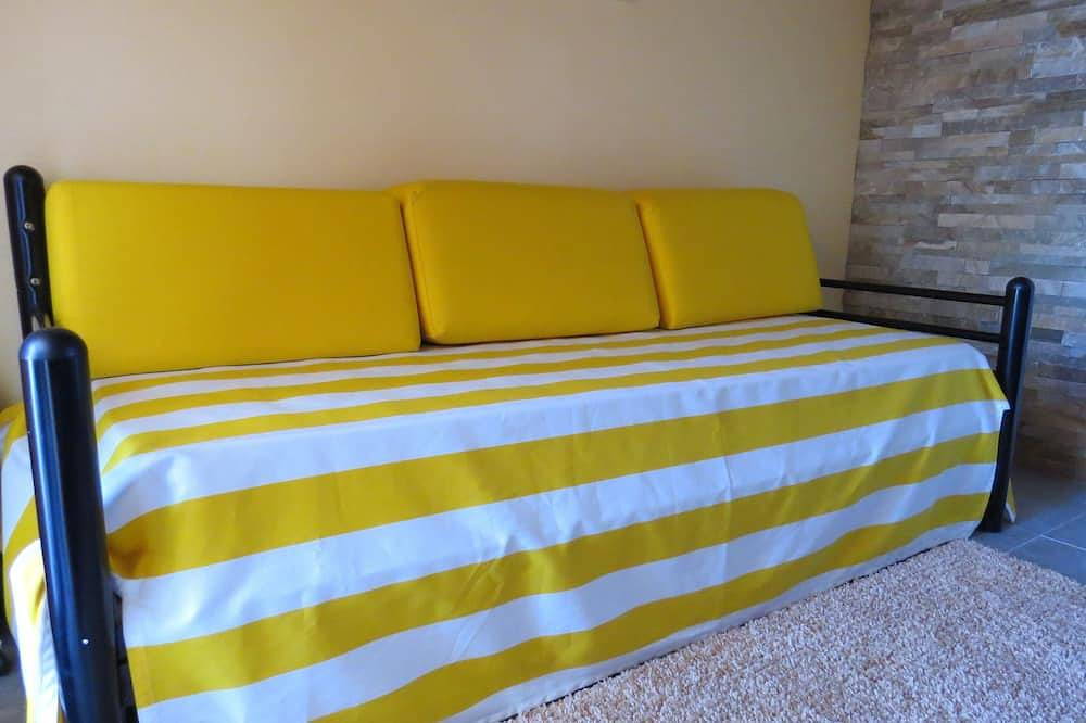 Azenhas do Mar Village - Holiday Rentals in Azenhas do Mar, Costa de Lisboa