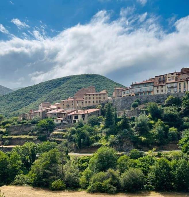 Location de vacances pour 4 personnes, avec Terrasse ainsi que Jardin et Vue à Mosset