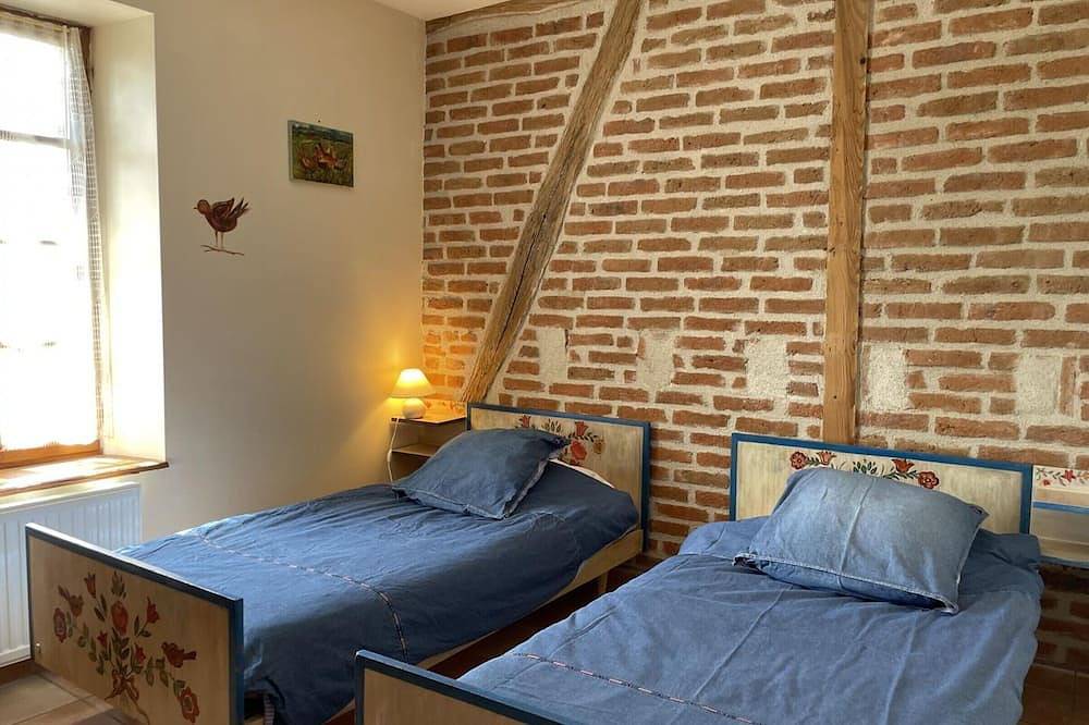 Gîte champêtre avec piscine et Wifi à Souvigny in Souvigny, Allier