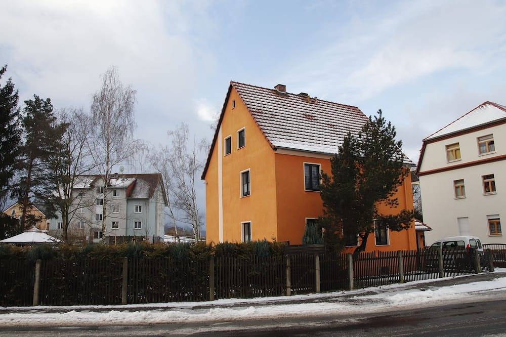 Ganze Wohnung, 5 Minuten zum Olbersdorfer See, Ferienwohnung mit Kamin in Olbersdorf, Zittauer Gebirge