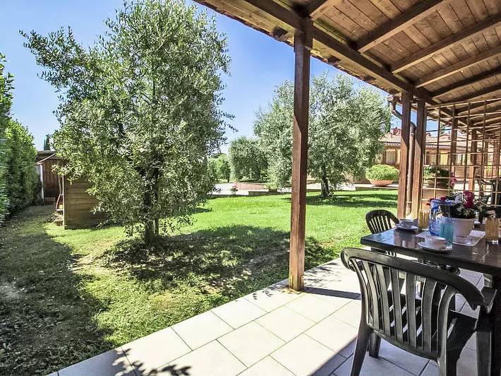 Gîte pour 4 personnes, avec Jardin et Piscine dans Orentano - 3
