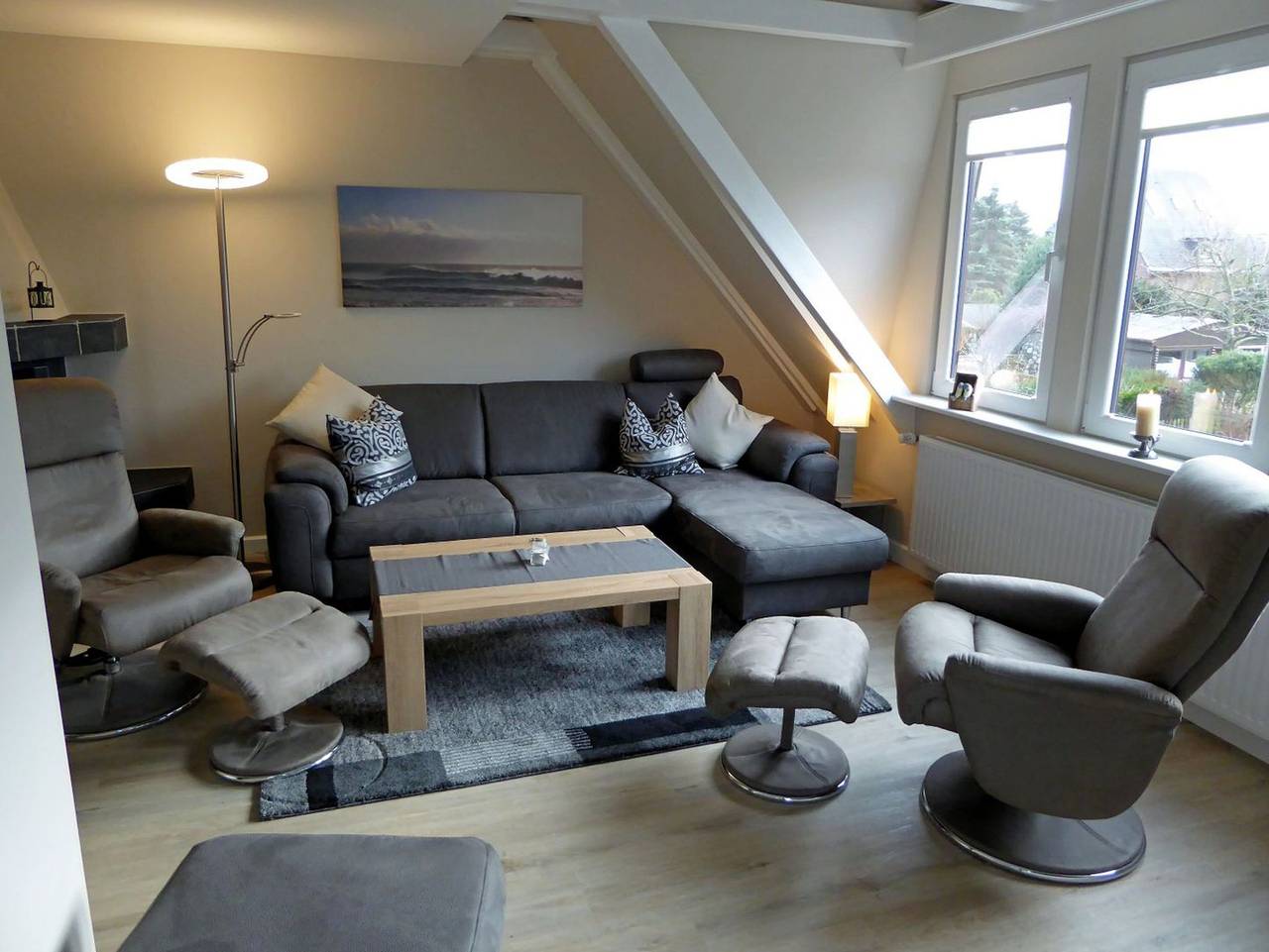 Ganze Ferienwohnung, Silwai Og - 3-Zimmer App. für 4 Pers. mit Terrasse, Pkw-Stellplatz, Wlan, Haustiere erlaubt. in Sylt (Gemeinde), Sylt