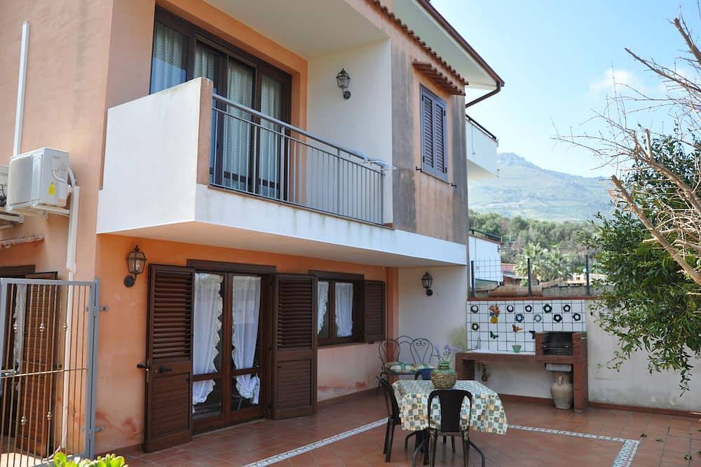 Ganze Wohnung, Villa Giusy Superior-Apartment-Superior-Gemeinsames Badezimmer-Meerblick in Sant'Andrea Bonagia, Valderice