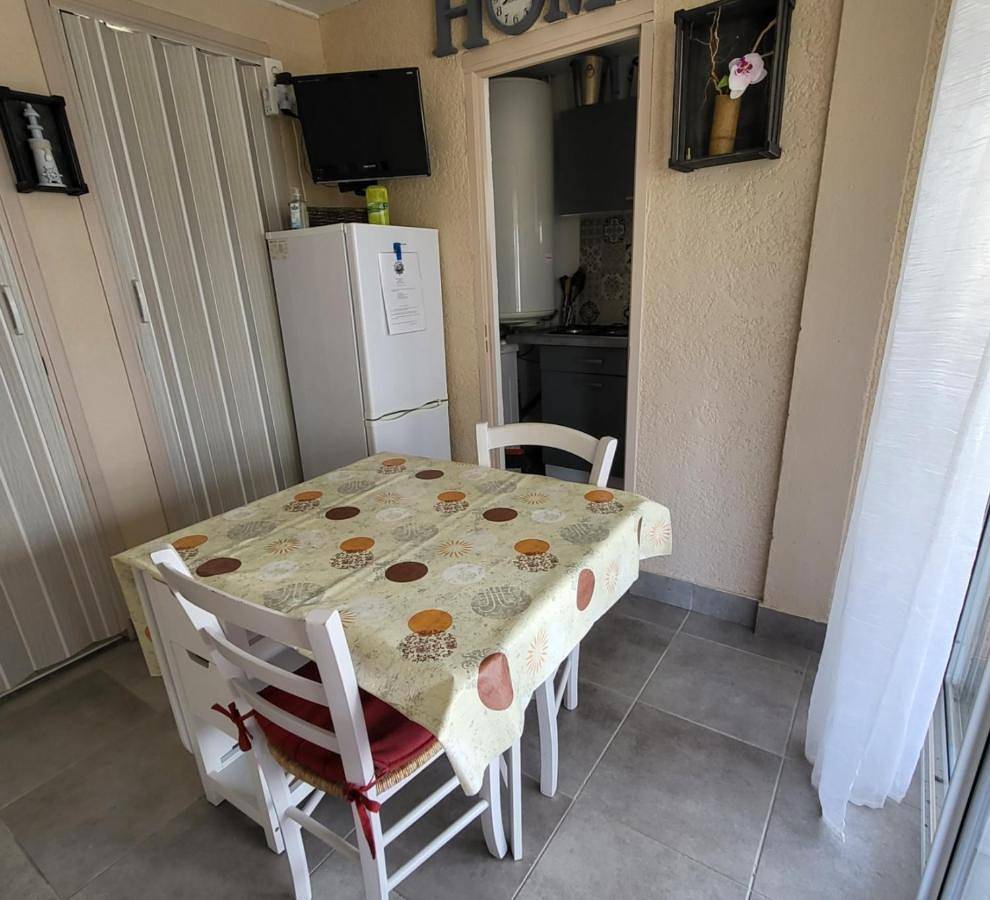 Geheel appartement, Chalet typique 50 m de la mer in Plage des Chalets, Gruissan
