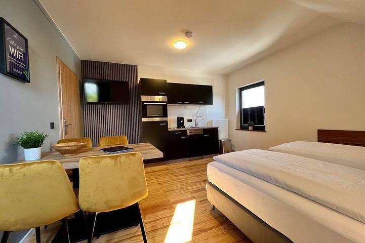 Ganze Wohnung, Doppelzimmer - Junipro Hotel Schinderhannes in Weiskirchen, Saar-Nahe-Bergland