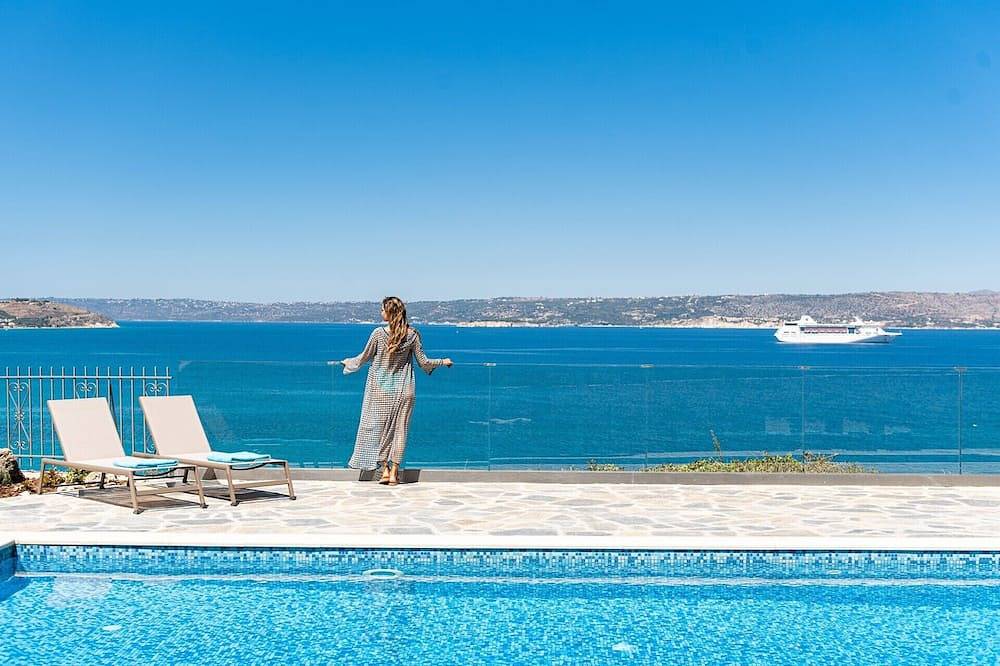 Kea, above the sea, superb views, near beach. in Almyrida, Vamos