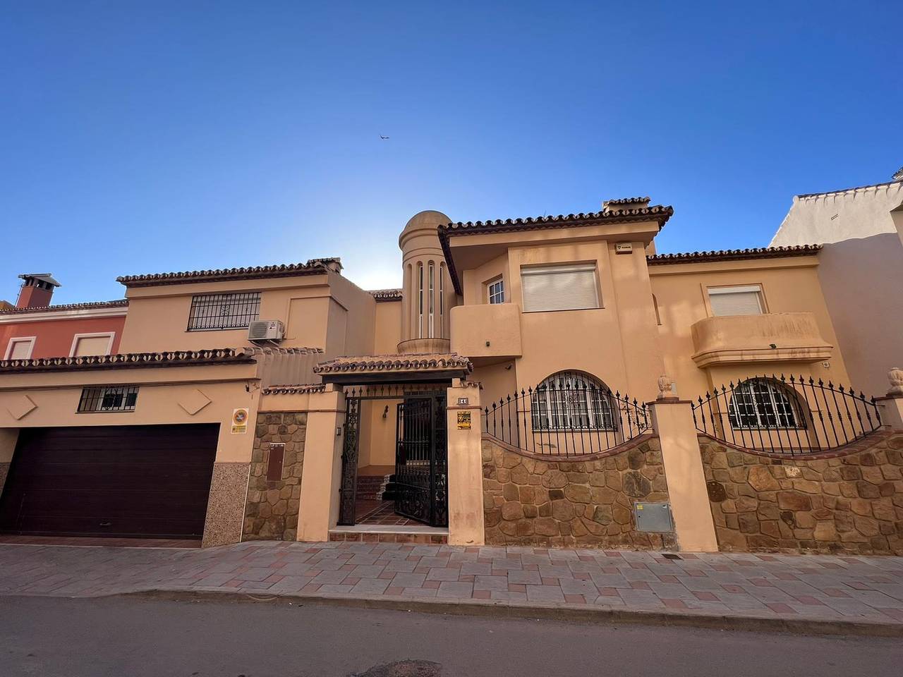 Villa for 14 people with garden in Fuengirola, Costa del Sol