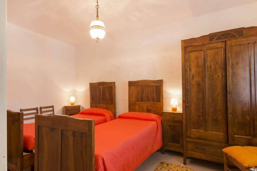 Il Frantoio in Casola in Lunigiana, Parco Regionale delle Alpi Apuane