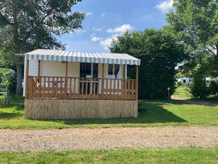 Mobil home pour 2 personnes, avec piscine