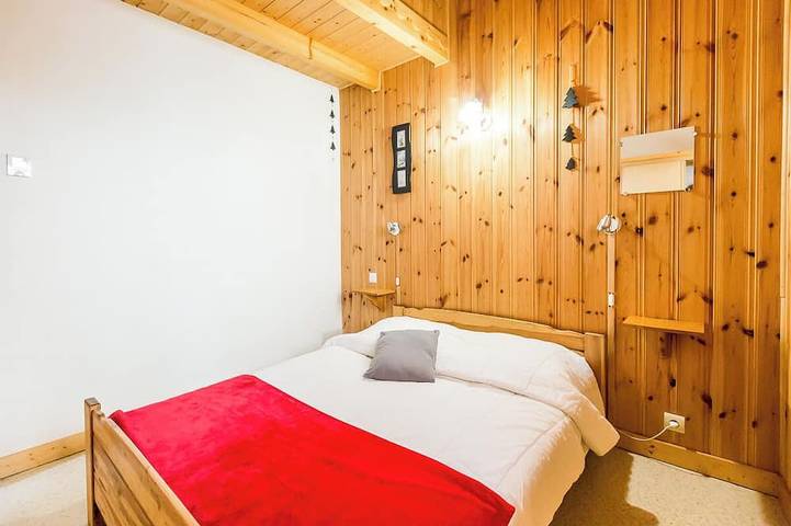 Gîte pour 12 personnes, animaux acceptés dans Station de Montchavin les Coches - 2