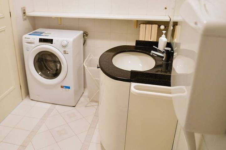 Ganze Wohnung, Vacation rental on Via Jappelli in Abano Terme. Free Wi-Fi in Abano Terme, Euganeische Hügel