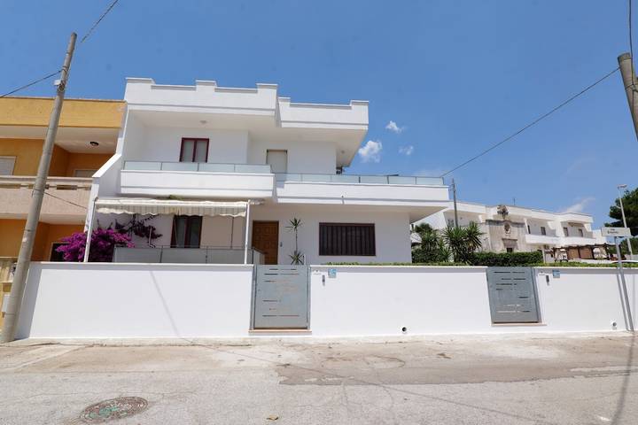 Casa vacanza per 8 persone, con Giardino a Marina di Pescoluse