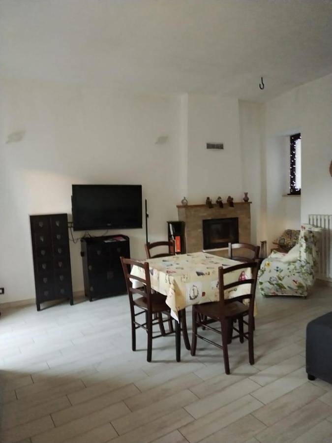 Casa vacanza per 3 persone, con balcone e panorama a Pacentro