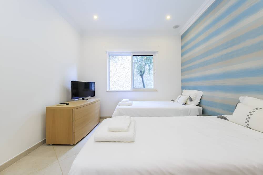 5 Star Villa Cyclamen – Luxury Pools & Spa in Quinta do Lago, Almancil