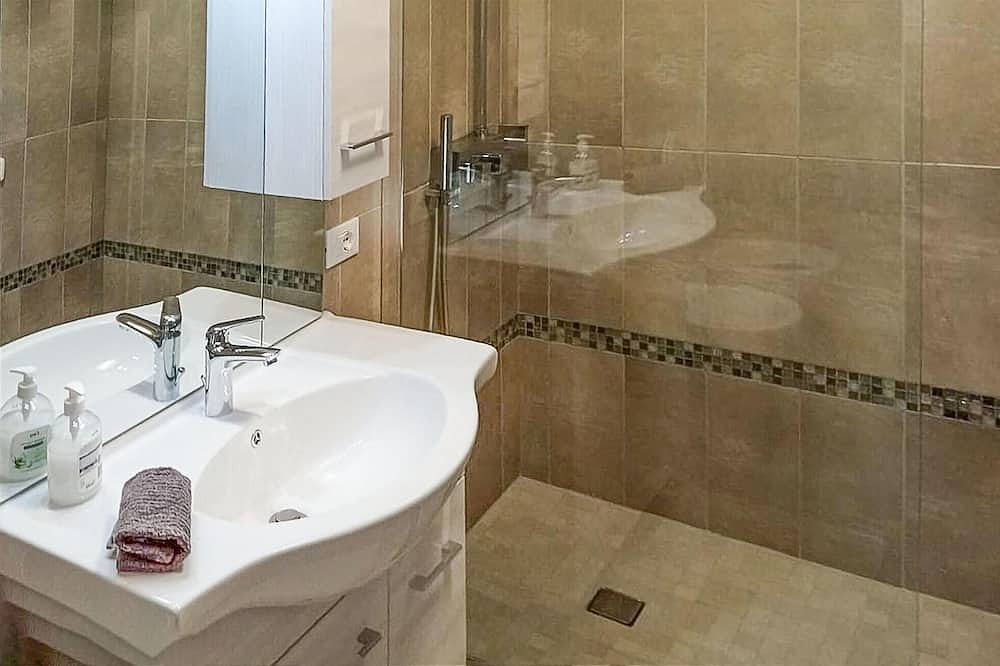 Acogedora casa en Bordighera Im con piscina privada, que puede ser interior o. in Bordighera, Riviera di Ponente