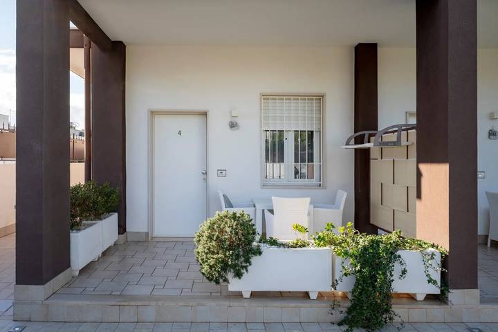 Stanza per 4 persone, con giardino - 1