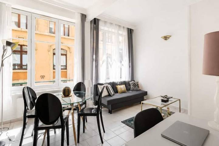 Location de vacances pour 4 personnes, avec jacuzzi à Grenoble