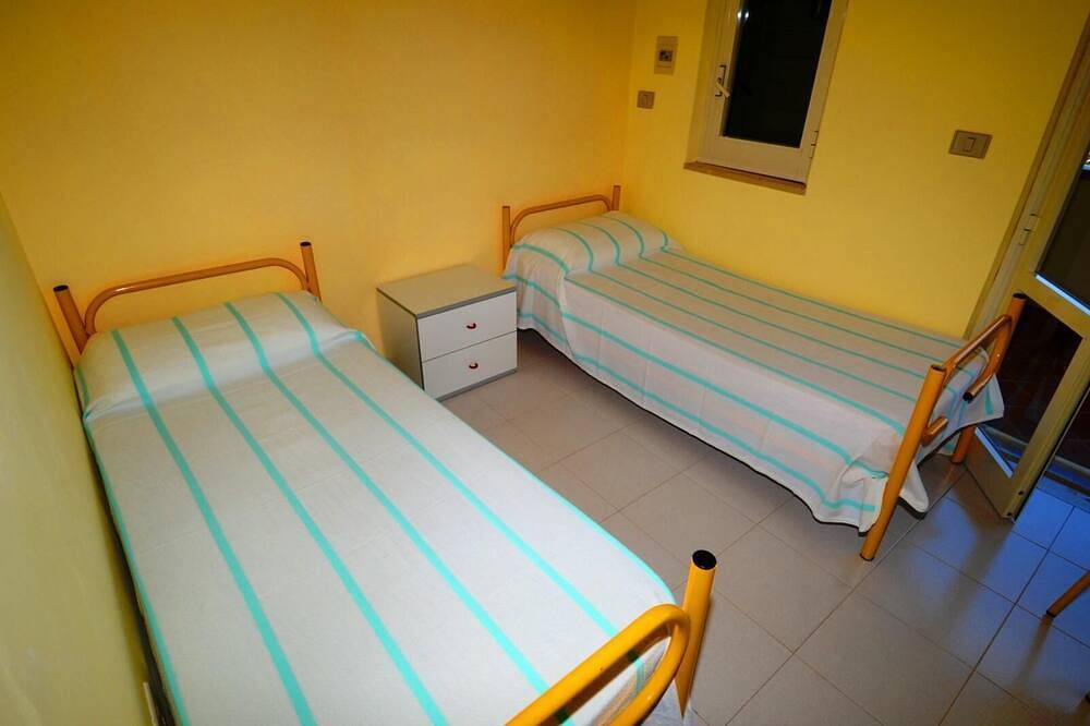 Ganze Wohnung, Einzige Wohnung mit Meerblick und kostenlosem Wi Fi (Nr. 5) in Santa Domenica, Ricadi (gemeinde)