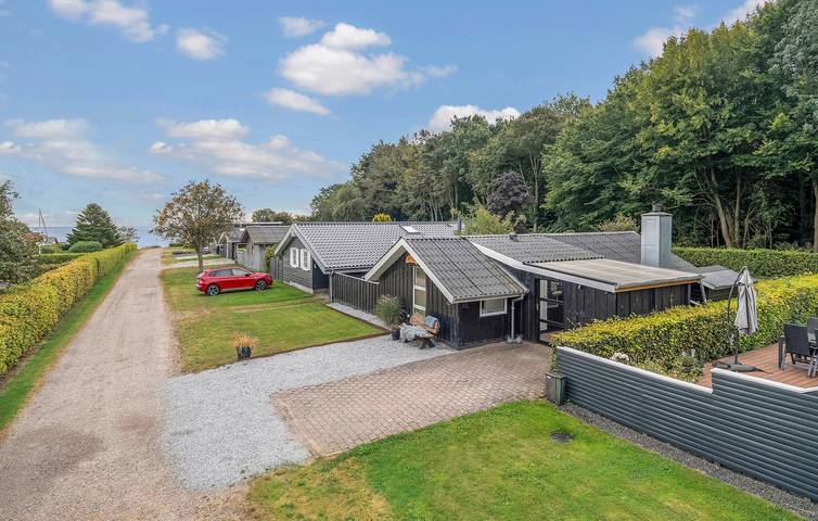Ferienhaus für 6 Personen, mit Terrasse und Garten in Binderup Strand - 2