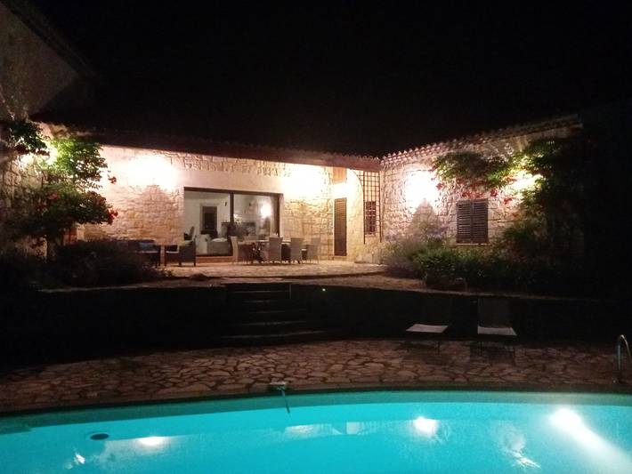 Location de vacances pour 6 personnes, avec jardin ainsi que terrasse et piscine à Callian - 4