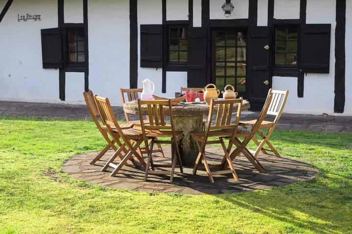 Location de vacances pour 8 personnes, avec jardin dans Réserve naturelle du Courant d'Huchet