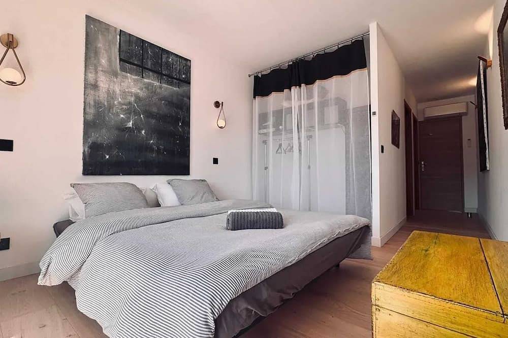 Homerez - Spacious Family House in Aubais 185 m² with Garden in Aubais, Nimes region