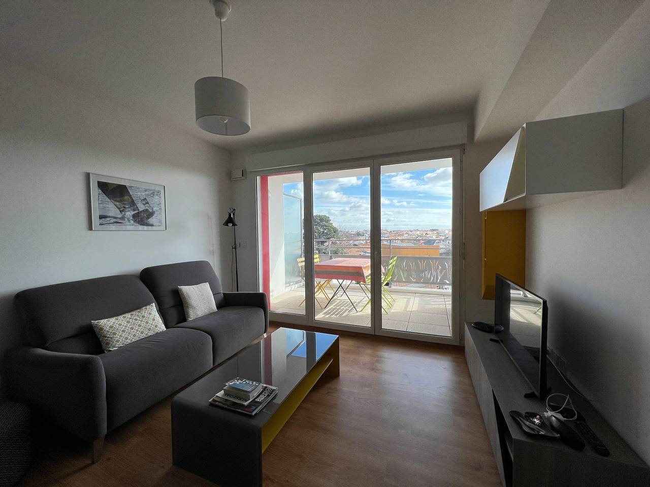 Ganze Wohnung, L'escale – Helles Apartment mit Terrasse für 4 Personen in Les Sables-d'Olonne, Vendée