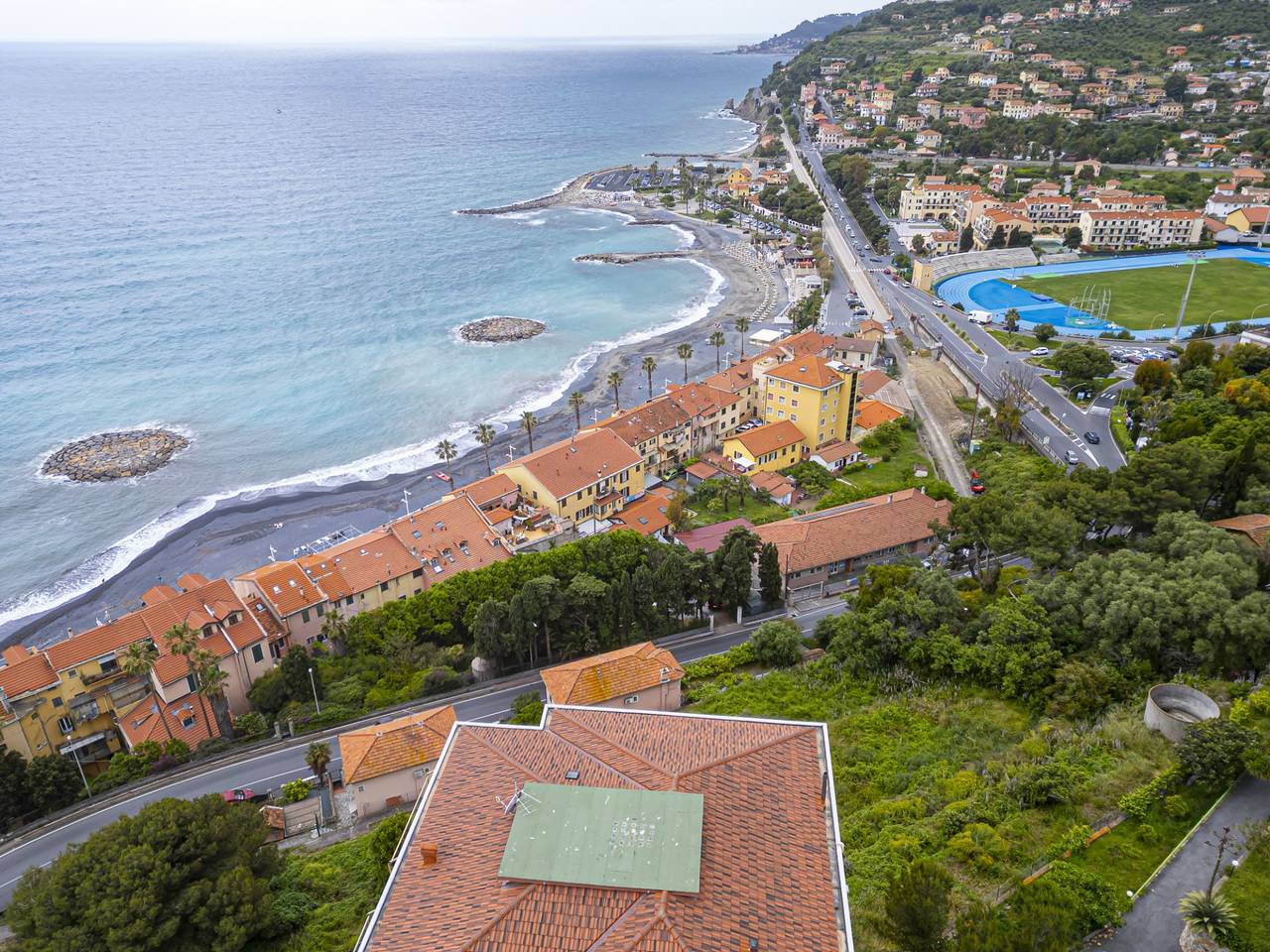 Ganze Ferienwohnung, Ferienwohnung für 5 Personen mit Balkon in Porto Maurizio, Imperia