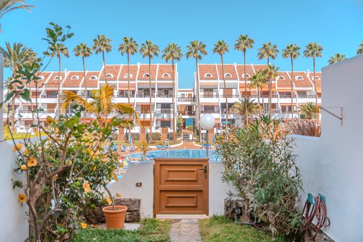 Casa rural para 4 personas, con Balcón y Terraza además de Jardín y Piscina en Arona 