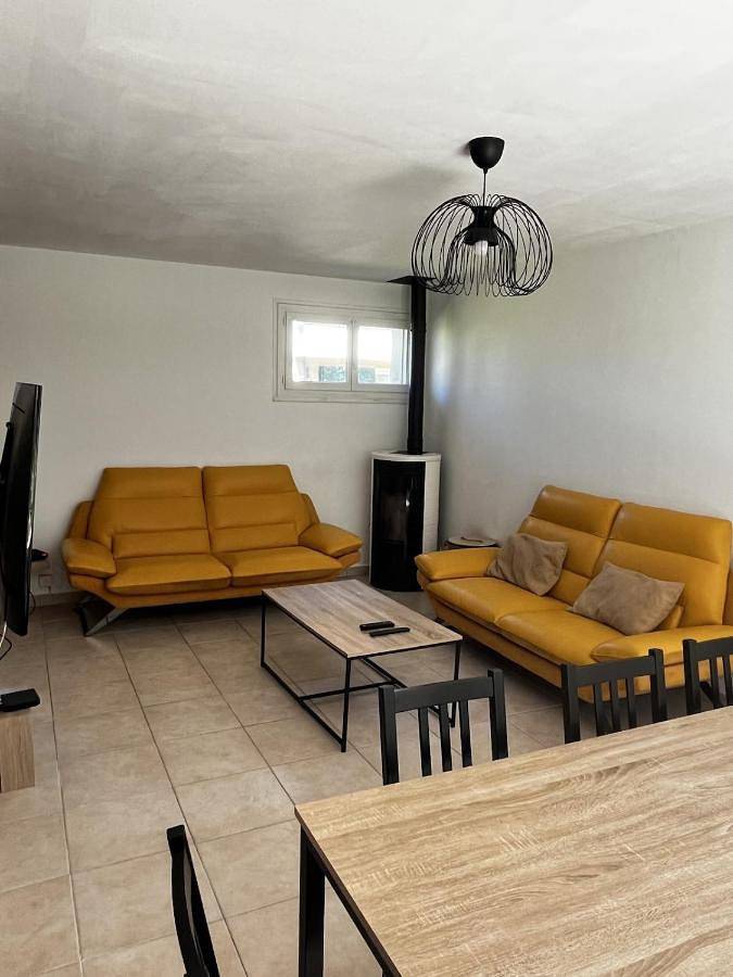 Location de vacances pour 8 personnes, avec jardin et terrasse, adapté aux familles dans Lye - 3