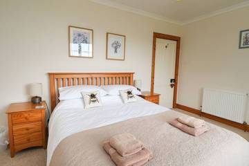 Log Cabin for 3 People in Loch Awe, Scotland, Photo 3