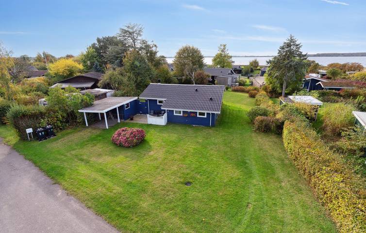 Ferieudlejning for 4 personer, med terrasse i Tåsinge