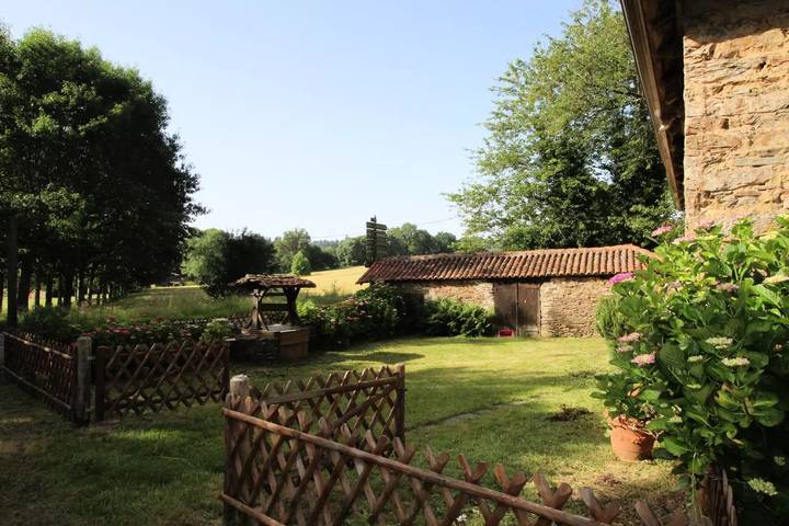 Gîte pour 8 personnes, avec piscine et jardin à Champagnac-la-Rivière - 4