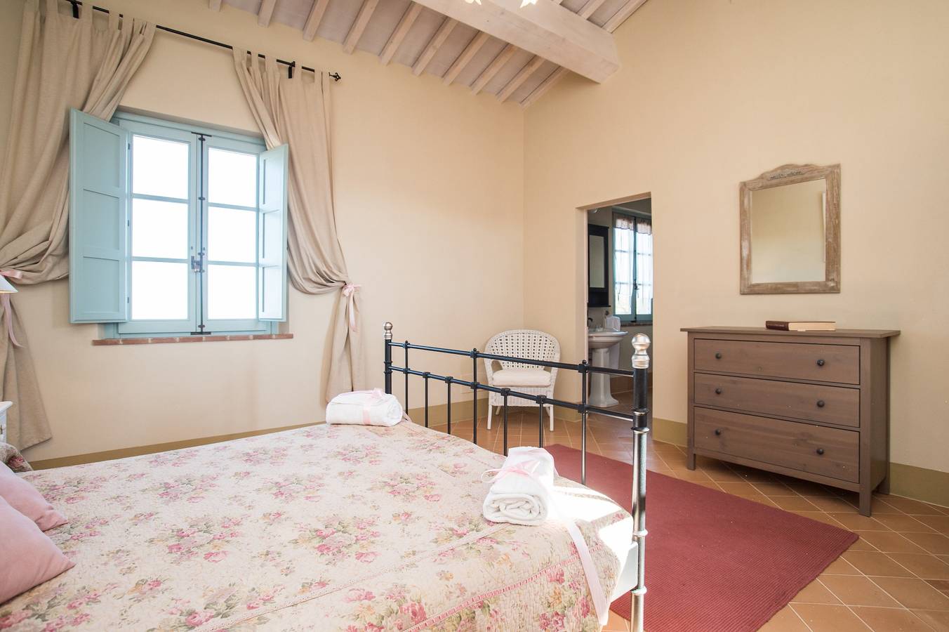 Appartement entier, Hôtel Appartement "Quercia" avec piscine partagée & Wi-Fi in Trequanda, Province de Sienne