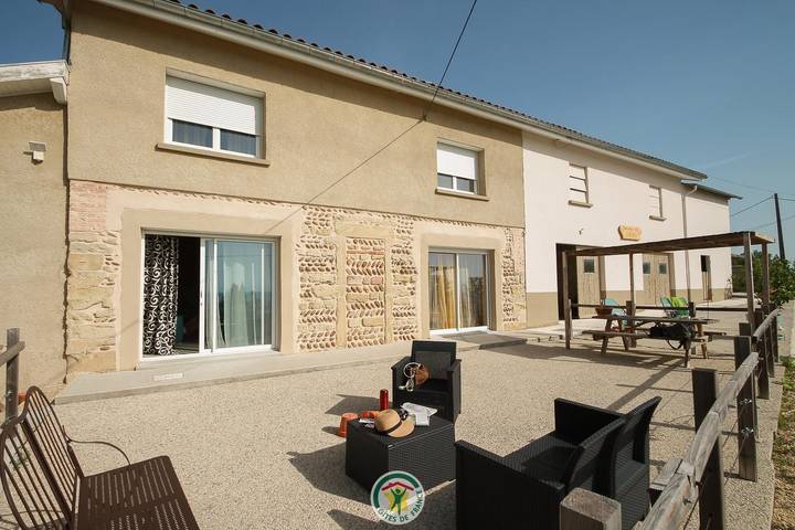 Gîte pour 2 personnes, avec Terrasse ainsi que Jardin et Vue