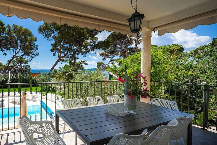 Villa für 8 Personen, mit Balkon und Garten in Brela