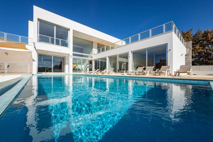 Villa für 10 Personen, mit Balkon und Garten - 1