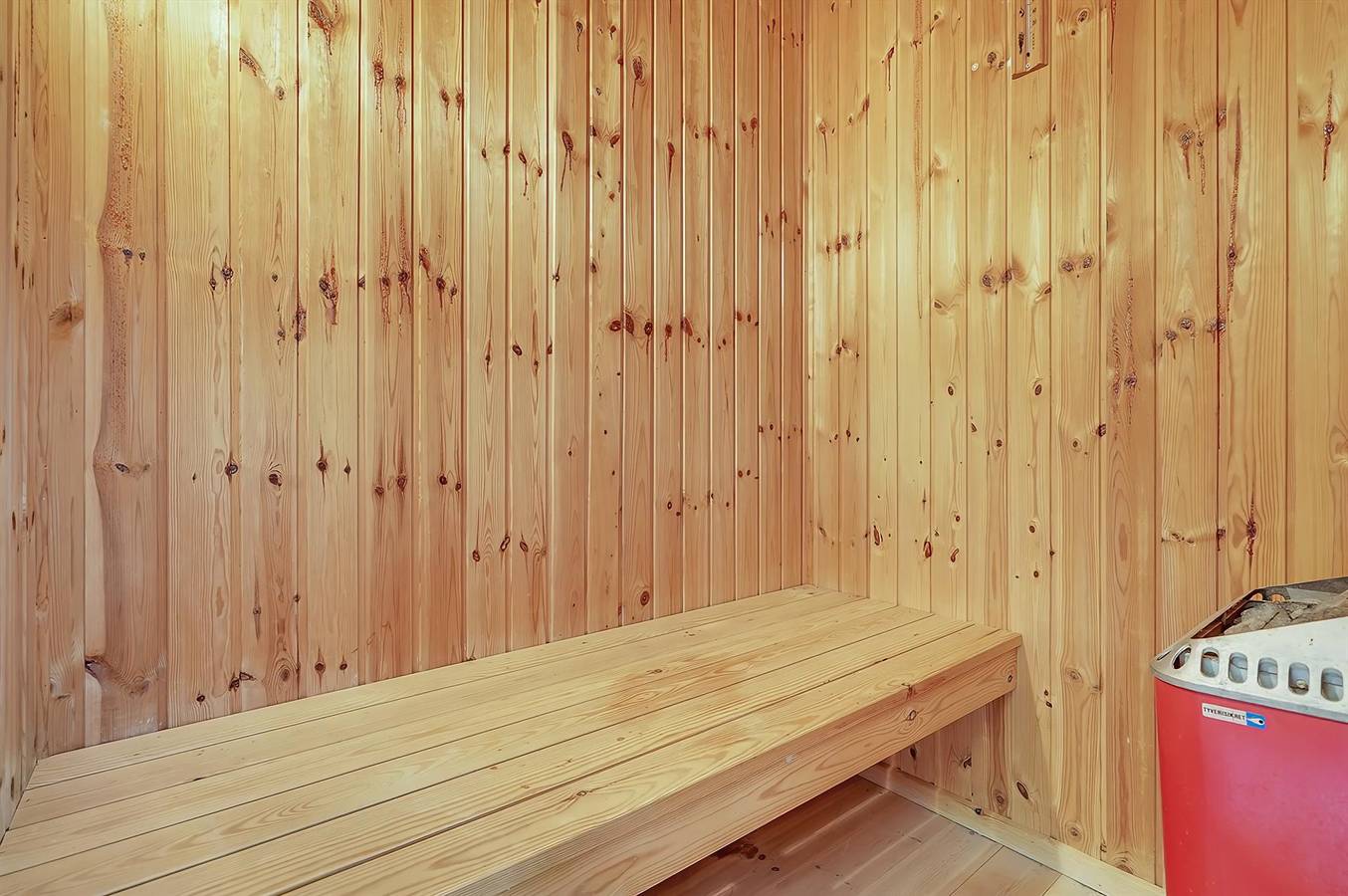 Beautiful home in Hals w/ 4 Bedrooms, Sauna and Wifi in Hals, Limfjord in Nordjütland