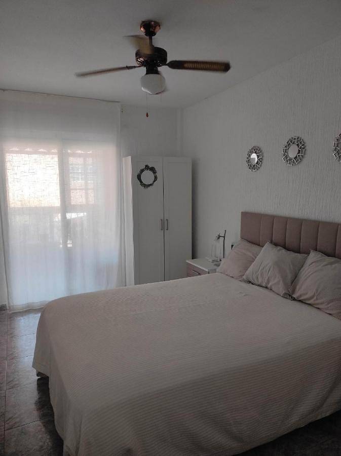 Gîte pour 4 personnes, avec balcon ainsi que piscine et vue dans La Manga del Mar Menor - 3