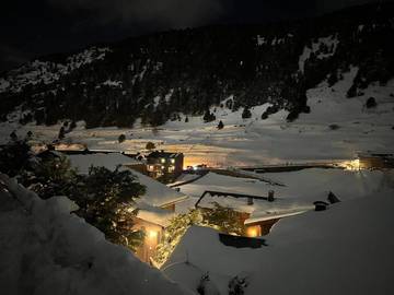 Gîte pour 7 personnes, avec vue et terrasse, animaux acceptés dans Incles