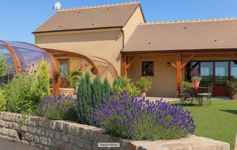 Gîte pour 11 personnes, avec Terrasse et Jardin ainsi que Bassin pour enfant et Piscine à Pouligny-Notre-Dame