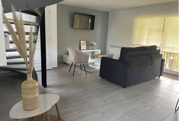 Gîte pour 4 personnes, avec terrasse et jardin à Digoin