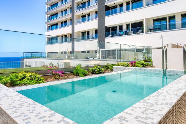 Lägenhet för 6 Personer, med Balkong samt Trädgård och Pool i Funchal