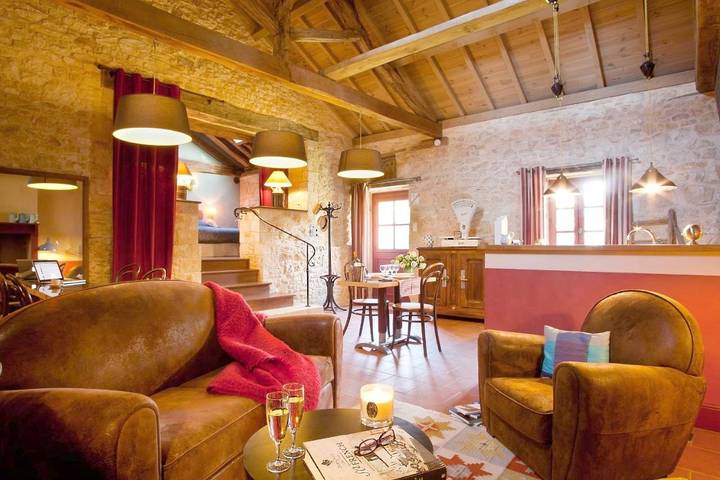 Location de vacances pour 4 personnes, avec jardin ainsi que piscine et vue à Cubjac - 4