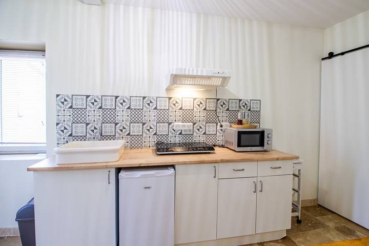 Hel lägenhet, Apartment 'Gîte La Pierre' with Wi-Fi in Saint-Médard-de-Mussidan, Périgord Blanc