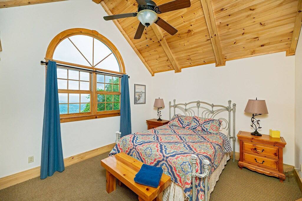 Atemberaubende Aussicht auf 7 Gebirgszüge - in der Nähe von Asheville in McDowell County