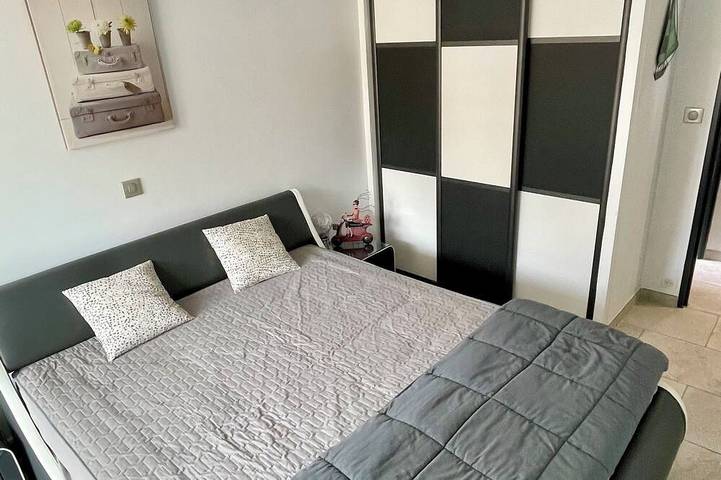 Gîte pour 4 personnes, avec balcon et piscine dans Port de Bormes les Mimosas - 3