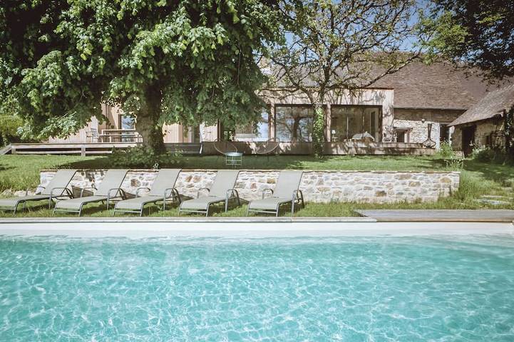 Location de vacances pour 10 personnes, avec Terrasse et Jardin à Saint-Hilaire-les-Places